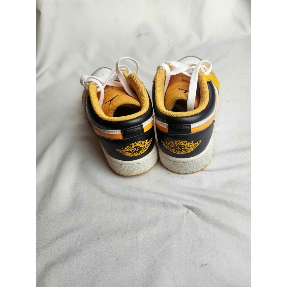 Jordan 1 Low Taxi Yellow White Black Sneakers 553560-701 Kids 4.5Y - Picture 4 of 7